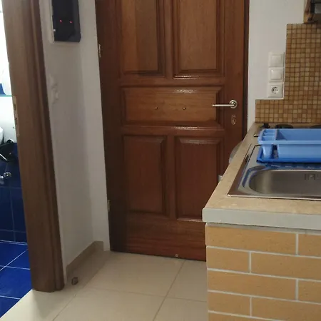 Ammoudia Apartment *