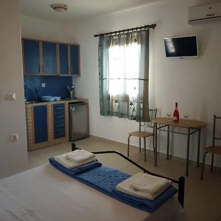 Ammoudia Apartment *