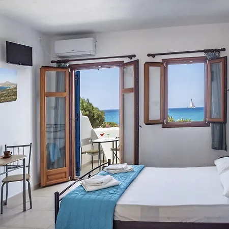 Ammoudia Apartment *