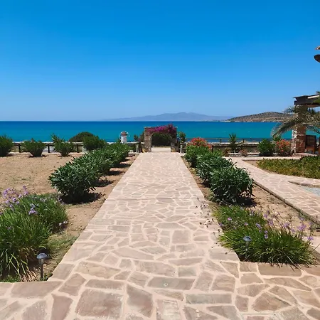 Ammoudia Apartment *