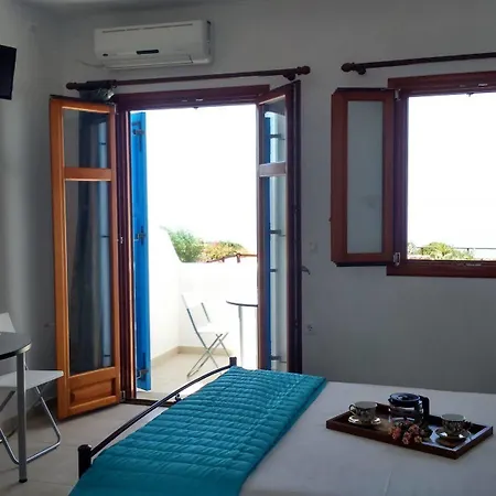 Ammoudia Apartment *